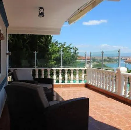 Guest house Guzelyali 2*