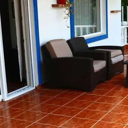 Guzelyali Guest house 2*