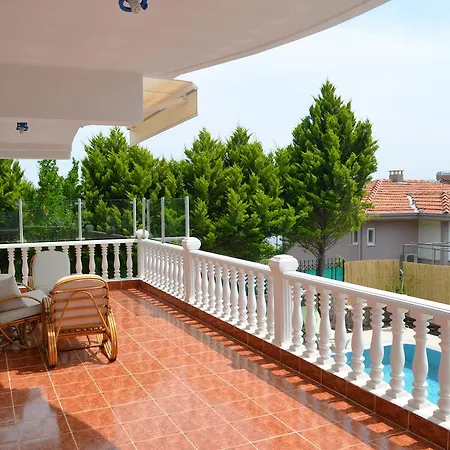Guest house Guzelyali 2*
