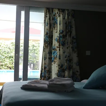 Guest house Guzelyali 2*